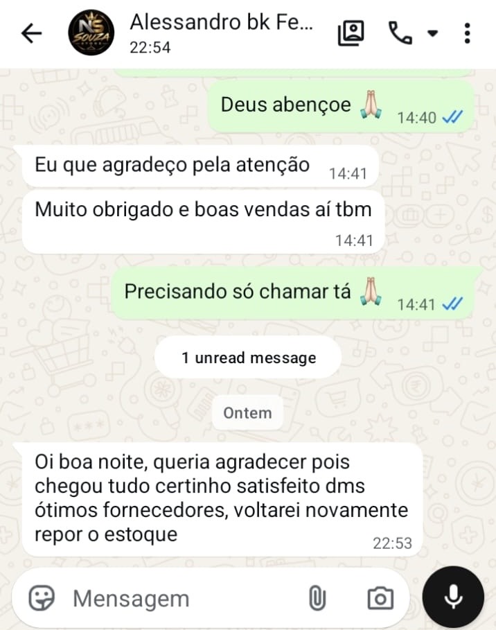 Cliente agradece pela entrega correta, elogia os fornecedores e informa que voltará para repor o estoque.